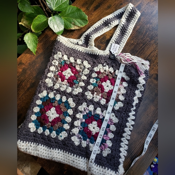 NWT* Handmade Granny Square bag/ library bag, purse, satchel - Picture 3 of 6
